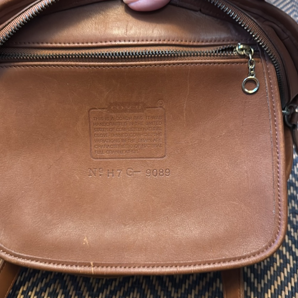 Vintage Coach Asheville zip 9089 British tan dome bowler - Picture 12 of 16